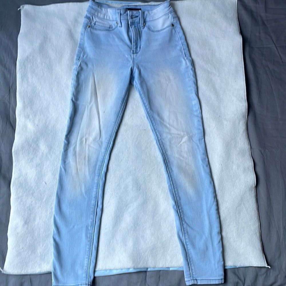 No boundary light blue skinny jeans distressed look No boundary size one